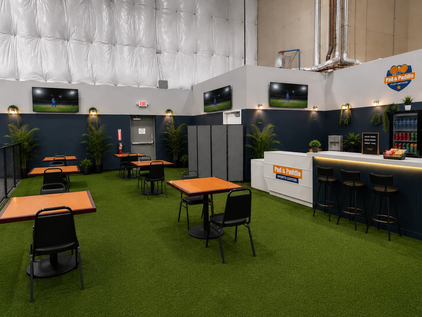 Pad & Paddle lounge and social area